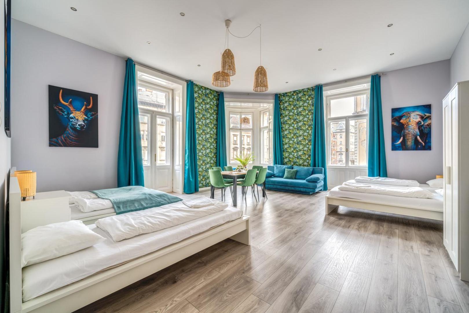 Panorama Big Boulvard 4 BDRM 3 BTHROOM, 13PPL, AC Budapest Exteriör bild