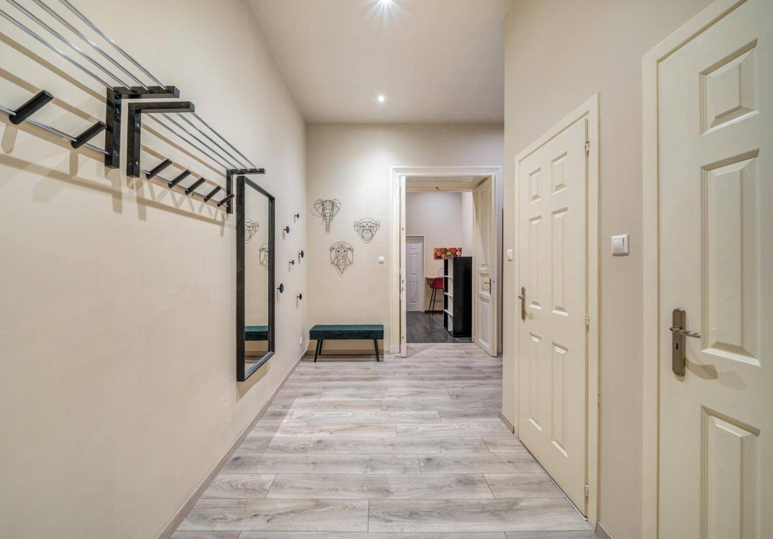 Panorama Big Boulvard 4 BDRM 3 BTHROOM, 13PPL, AC Budapest Exteriör bild