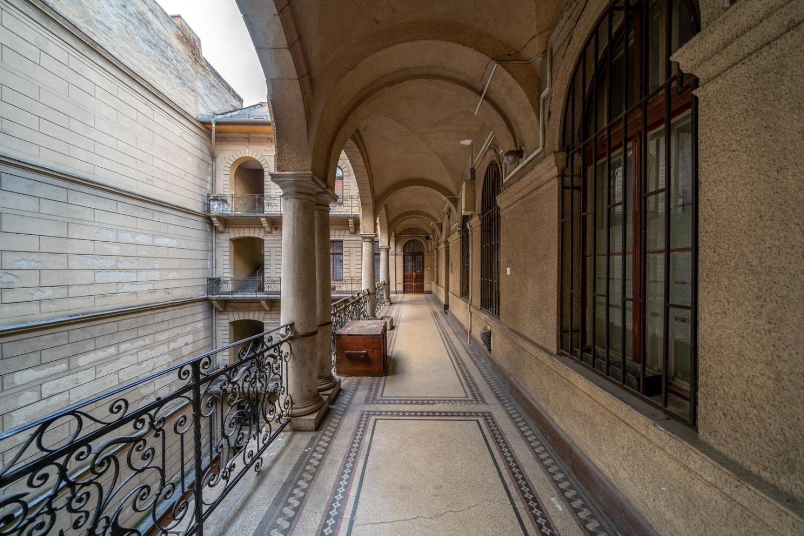 Panorama Big Boulvard 4 BDRM 3 BTHROOM, 13PPL, AC Budapest Exteriör bild